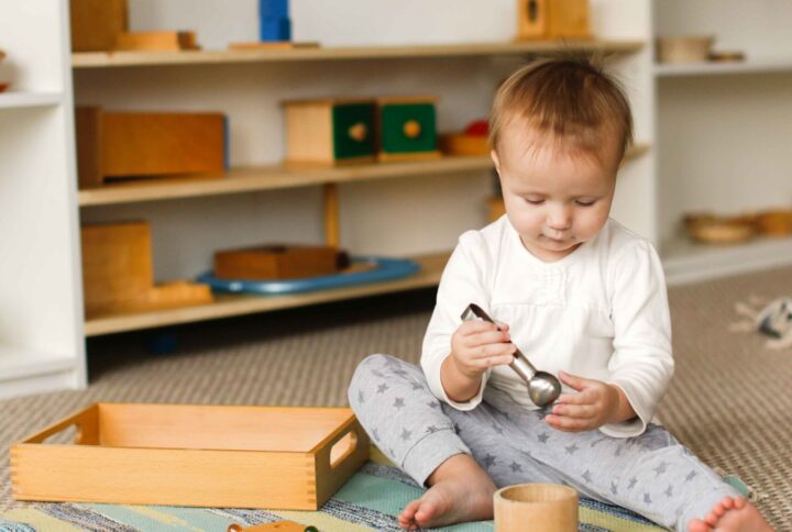Creare un Ambiente Montessori a Casa: La Guida Completa